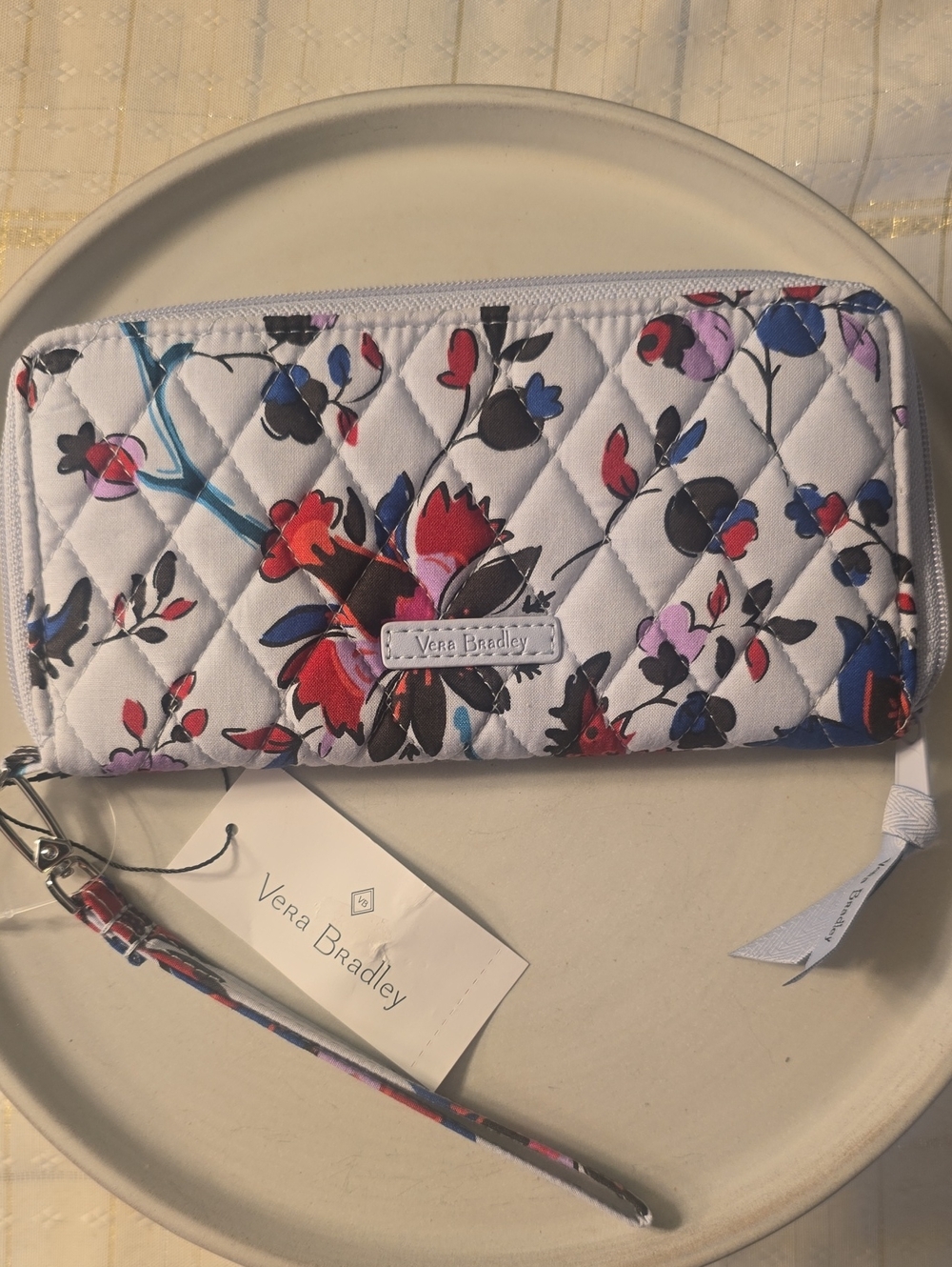 Vera Bradley RFID Accordion Quilted Vineyard Floral Zip-Around Wristlet New